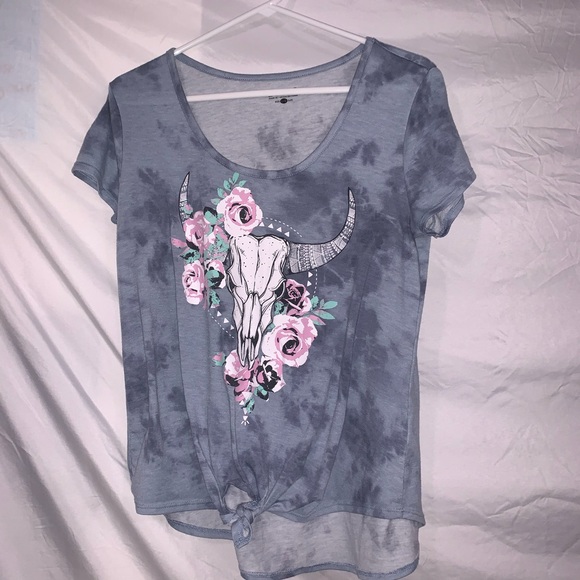 Blue tie dye t shirt with skull and roses by bongo - Picture 4 of 7